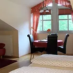 Landgasthof Zum Hirschenstein, Garni