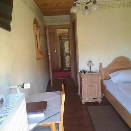 Landgasthof Zum Hirschenstein, Garni