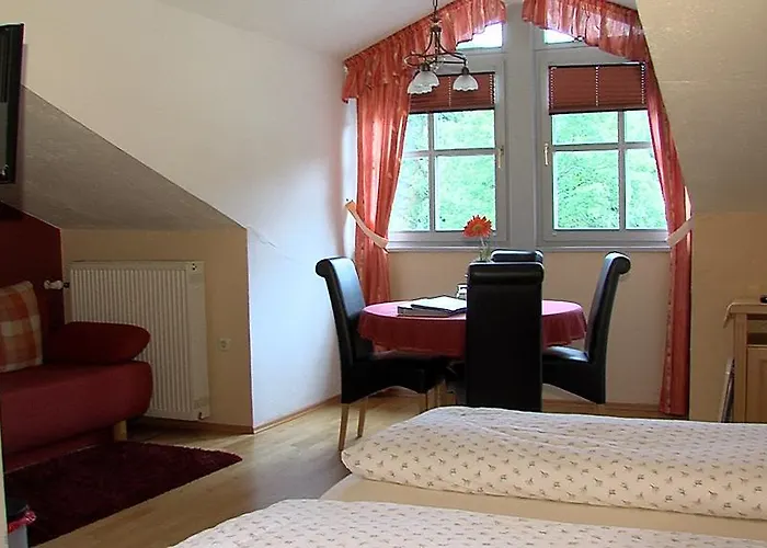 Landgasthof Zum Hirschenstein, Garni