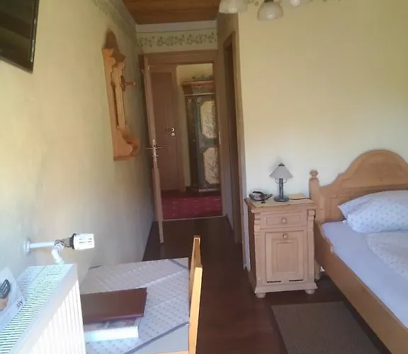 Landgasthof Zum Hirschenstein, Garni